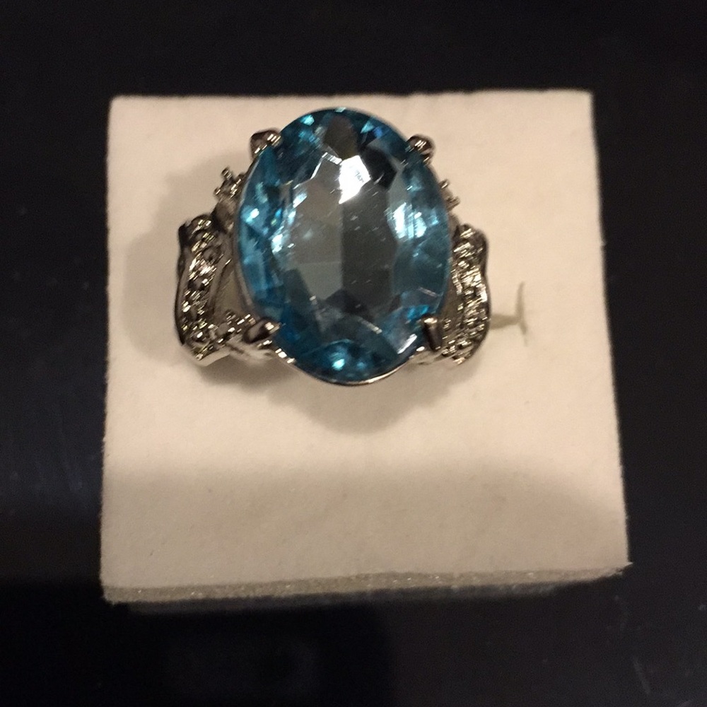 5 carat blue Zircon white gold filled size 7 Ring